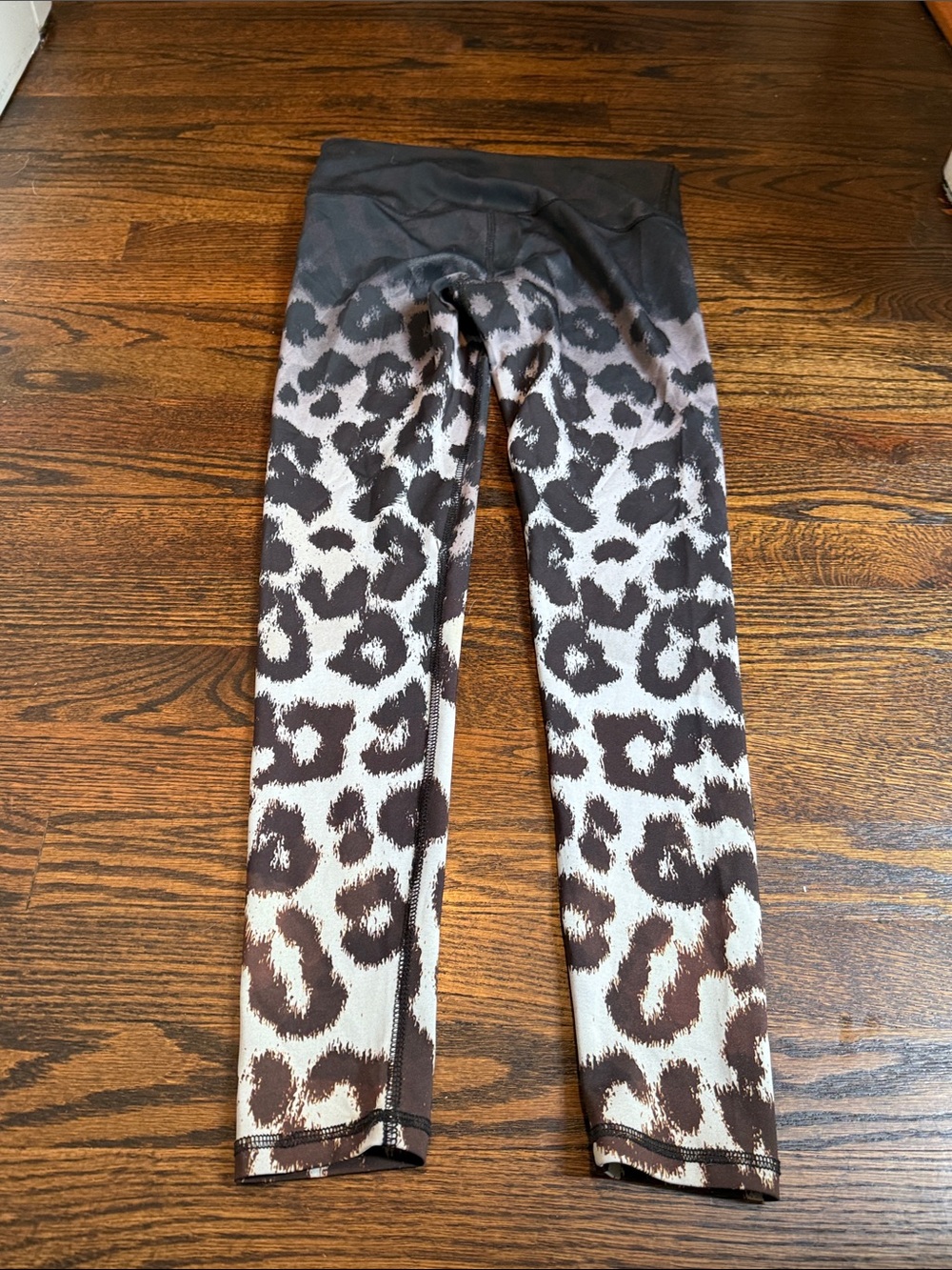 High-Waist Leopard Print Leggings - Black and Cream - Picture 6 of 8
